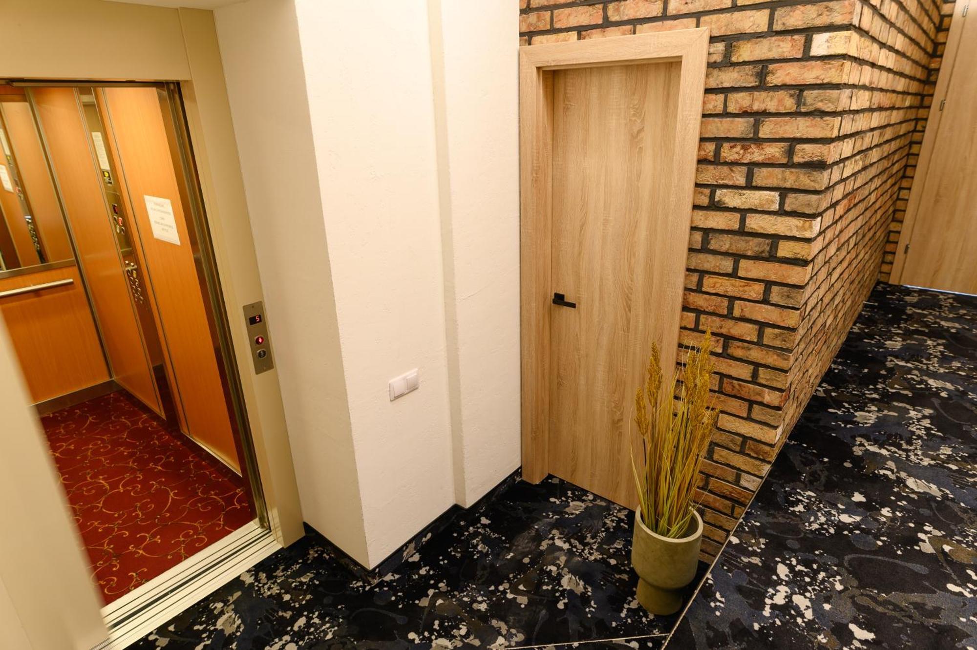 Appartamento Coliving Synet Mažeikiai Esterno foto